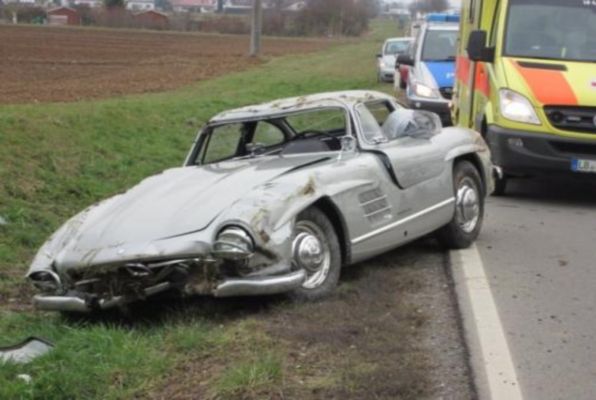 Razbili rijetki Mercedes 300SL Gullwing, cijena popravka 650.000 eura