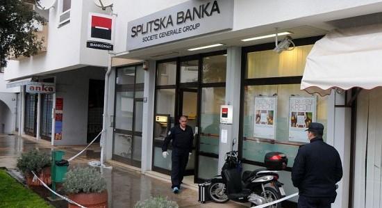 Pljačkaši poslovnice Splitske banke odnijeli su nekoliko stotina tisuća kuna!