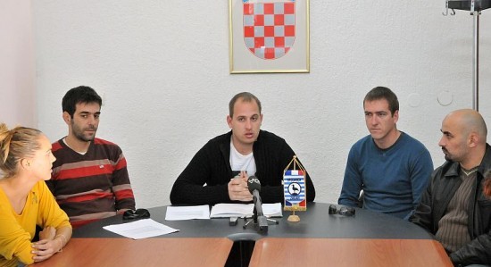 Akcija Mladih Zadar – preuzmimo odgovornost  demokratizirajmo demokraciju – DIREKTNA DEMOKRACIJA