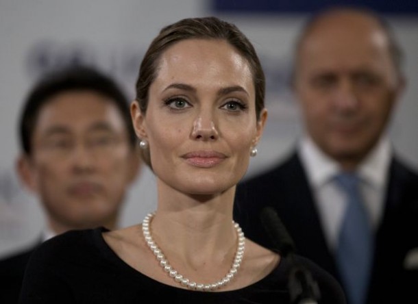 Angelina Jolie progovorila o teškoj operaciji: “Sada mogu reći djeci da više ne moraju strahovati od toga da će me izgubiti”