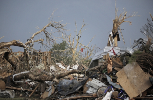 Predgrađe Oklahoma Cityja sravnio tornado: Najmanje 91 mrtvih, poginulo najmanje 20 djece; “Ovo je strašno!”