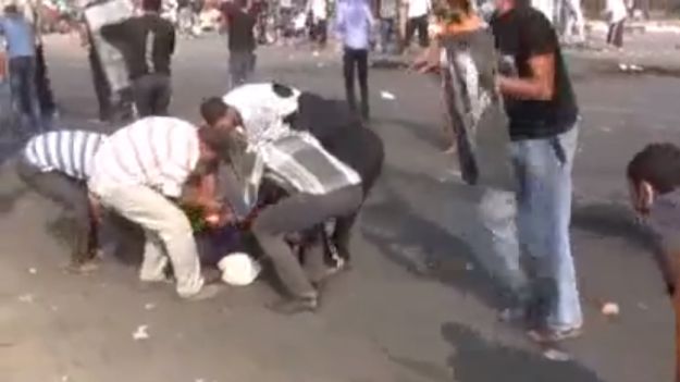 Najmanje 80 mrtvih u nasilju u Egiptu: “Vojska puca u glavu i prsa”