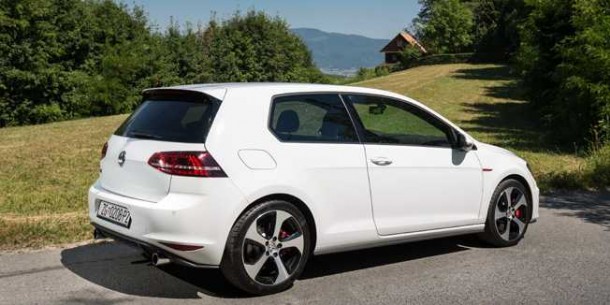 VW GOLF GTI Vozi kao po tračnicama