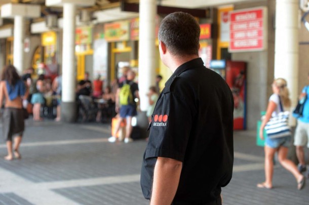 Zadarskim taksistima zabranjeno nositi oznake na Autobsnom kolodvoru