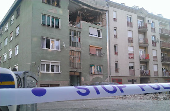 DRAMA U KARLOVCU Snažna eksplozija uništila cijeli kat zgrade, jedna žena ozlijeđena