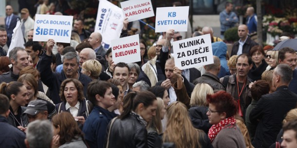 LIJEČNICI PROSVJEDUJU NA CVJETNOM “Zdravstveni sustav je pred kolapsom!”