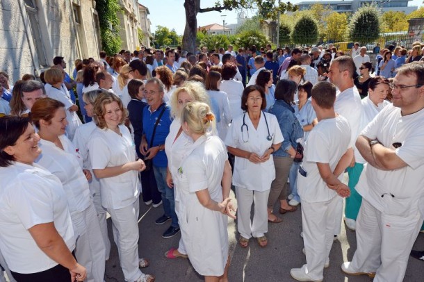 ŠTRAJK LIJEČNIKA: Osam kuna za sat pripravnosti – ponižavajuće