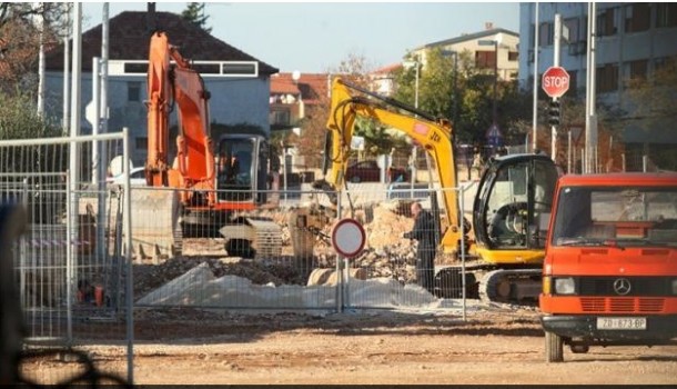 Nema radova na Bulevaru – čeka se okno iz Austrije