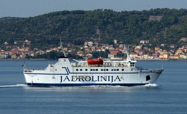 Dugi otok i Preko traže više brodskih veza