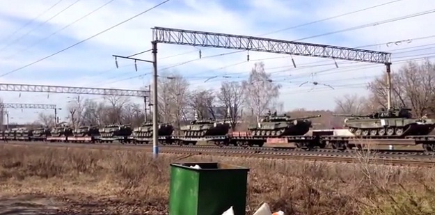 Rusija na granicu s Ukrajinom poslala tenkove, povećava se i broj vojnika