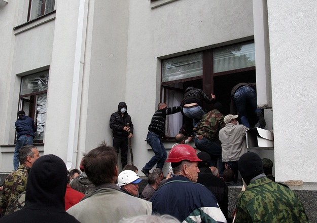 Separatisti zauzeli i Lugansk, oteta sedmorica prosvjednika u Donjecku