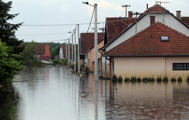 Povratak u domove čekat će mjesecima: Mnoge žrtve poplava i dalje traže smještaj