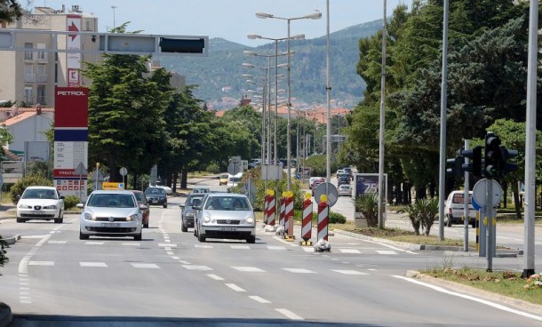 Izvođač radova na Bulevaru prekinuo kabel za koordinaciju semafora?