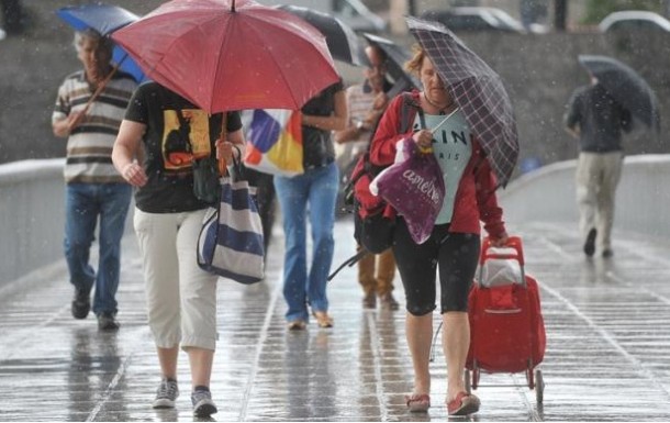 Nevrijeme poharalo Zadar, stižu nova upozorenja: pljusak, gromovi, pijavice, tuča…