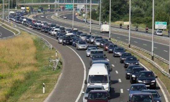 Na autocesti A1 sudarila se četiri automobila u kojima je ozlijeđeno više osoba