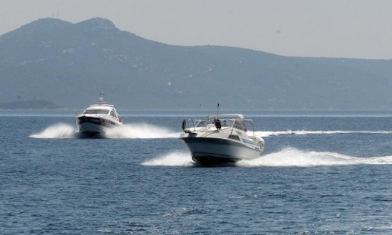 Devet gliseraša uhvaćno preblizu obale