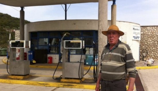 SKANDALOZNO Jedinu benzinsku crpku na Dugom otoku zatvorila Lučka kapetanija
