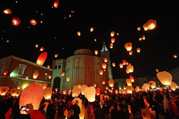 ZAŽELI LJUBAV U nedjelju kupite lampion i zaželite ljubav!