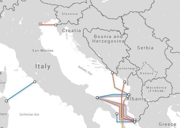 KAKO ŽIVI INTERNET? Pogledajte kuda putuju podaci i što se događa kada pošaljete email