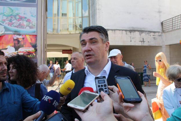 Milanović: Neću poštovati ratne huškače i dušmane Nikolića i Vučića