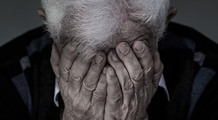 Kad penzioneri umru, država im s računa uzima mirovinu