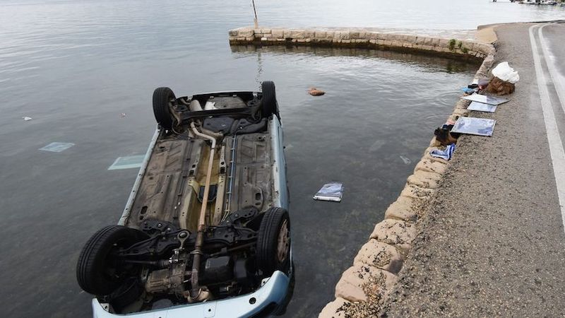 Automobilom u more na Trpimirovoj obali