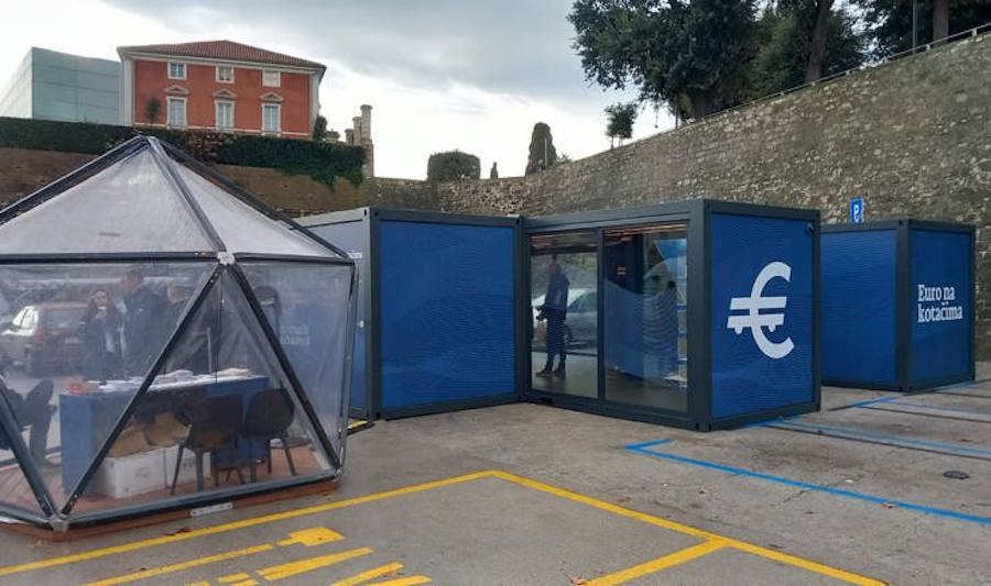EURO NA KOTAČIMA Kampanja za promociju eura plaćena gotovo 4 milijuna kuna stigla je i u Zadar